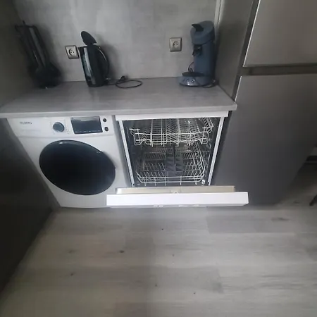 Centre Dans Immeuble Refait A Neuf - Entree Autonome - Internet Apartament