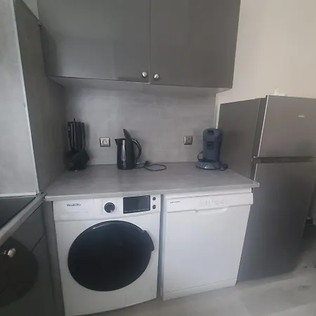Apartament Centre Dans Immeuble Refait A Neuf - Entree Autonome - Internet Brest