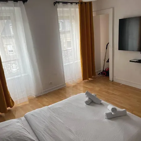 Apartament Centre Dans Immeuble Refait A Neuf - Entree Autonome - Internet
