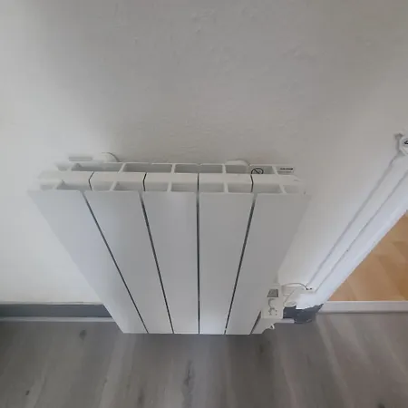 Centre Dans Immeuble Refait A Neuf - Entree Autonome - Internet Apartament